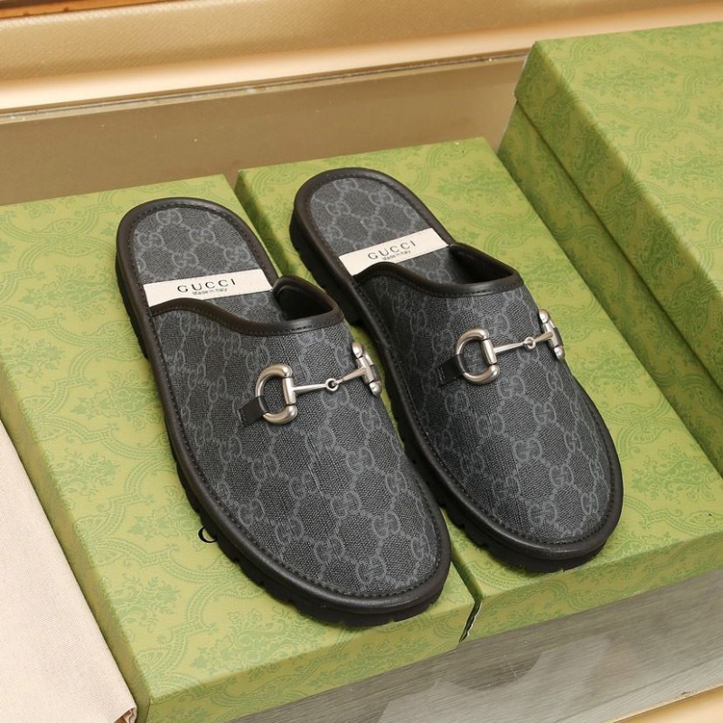 G*u*i slippers
